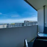 - Haus H, App 0h0910 Lejlighed *